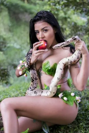 Zuzana Florez Thumbnail Picture